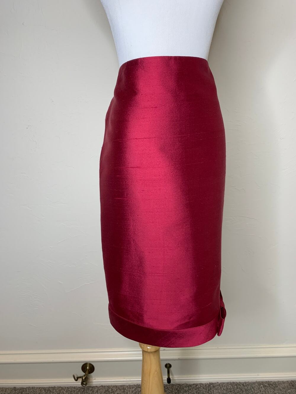 Talbots Silk Blend Maroon Red Skirt Sz 10 Bow Detail Preppy Glam